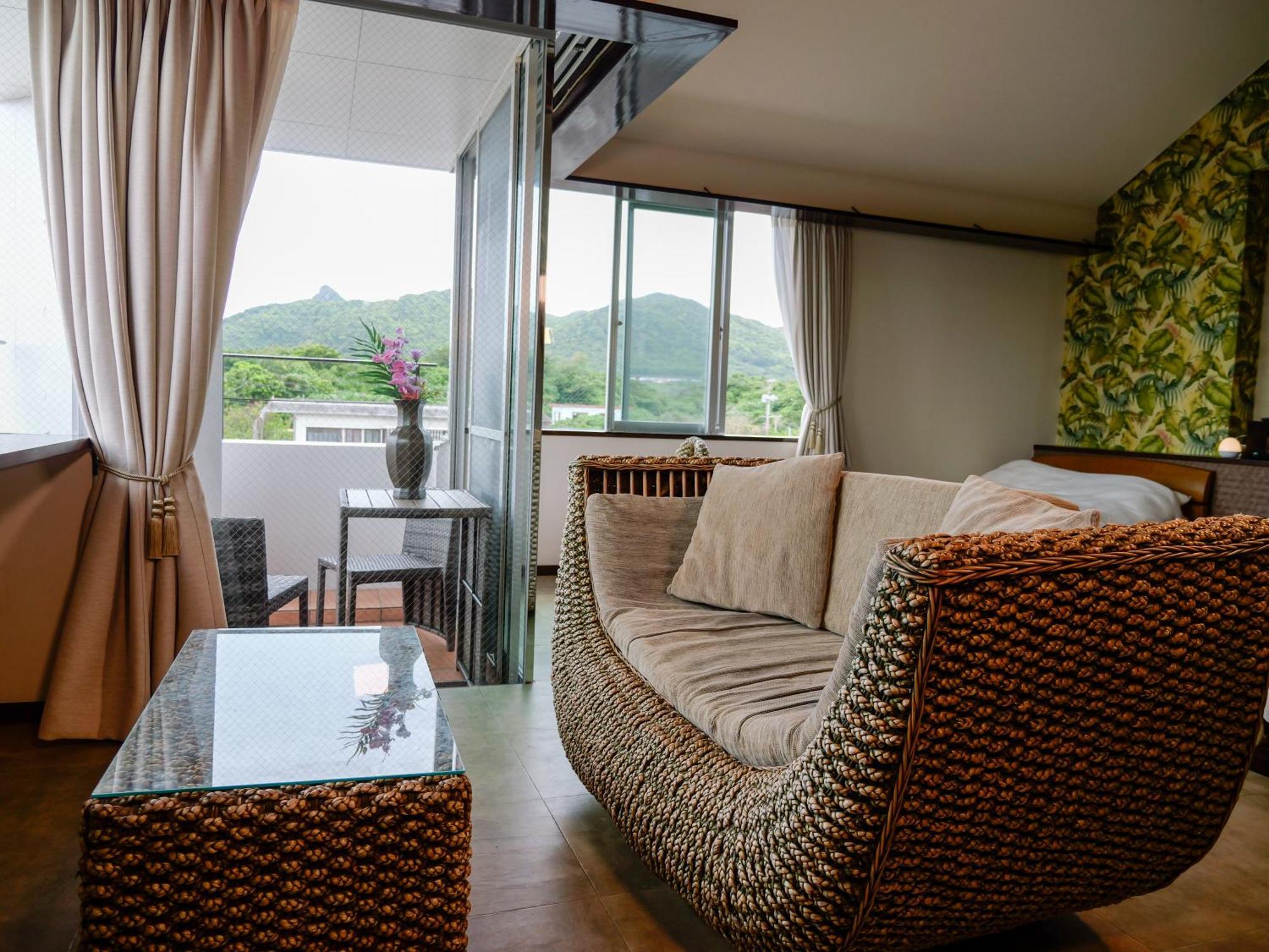 Alaise De Bale Ishigaki Hotel Ishigaki  Buitenkant foto