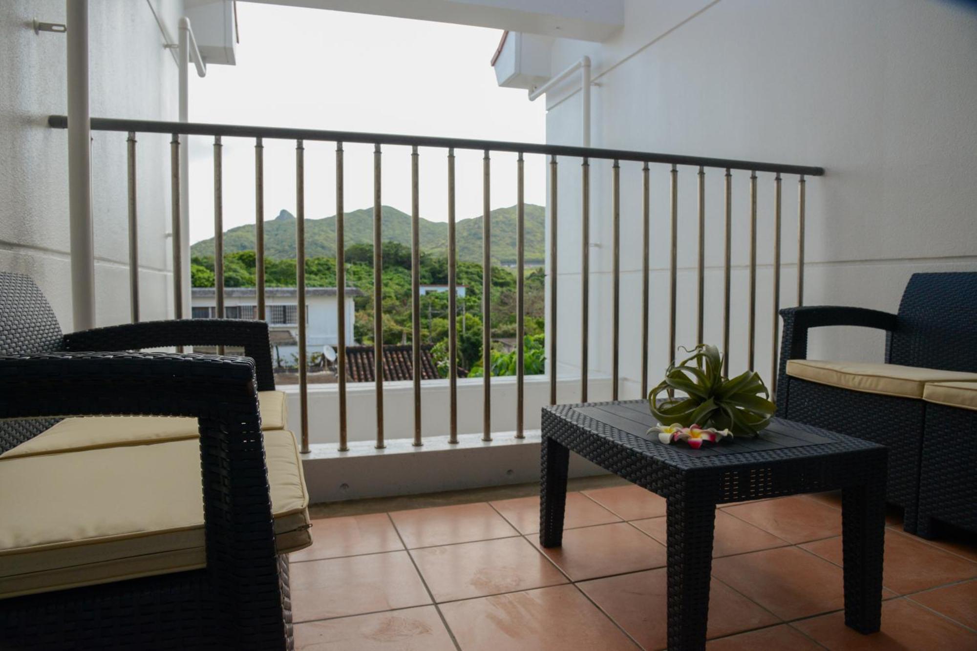 Alaise De Bale Ishigaki Hotel Ishigaki  Buitenkant foto