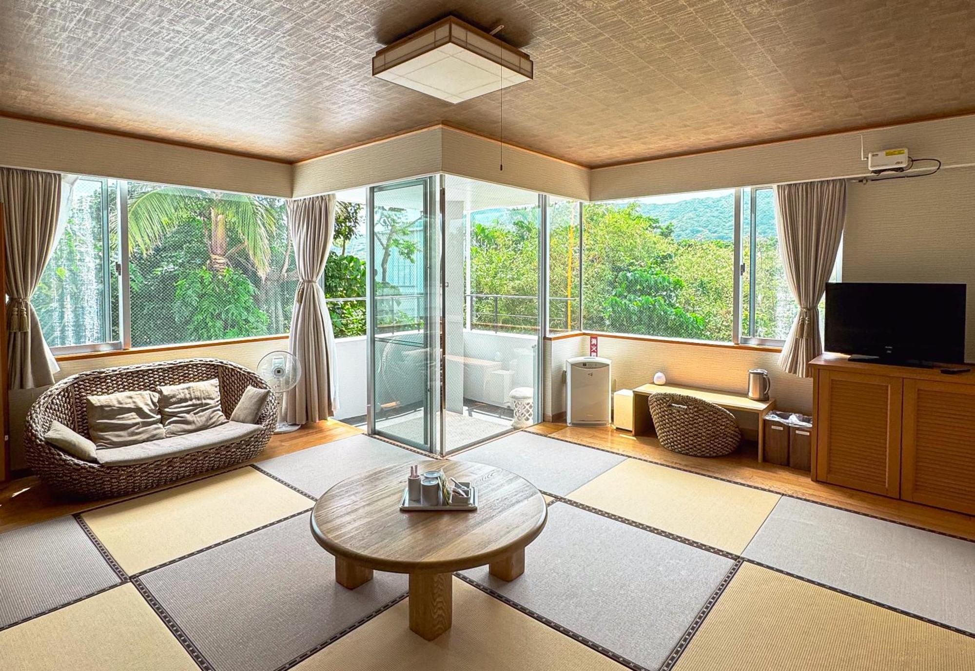 Alaise De Bale Ishigaki Hotel Ishigaki  Buitenkant foto